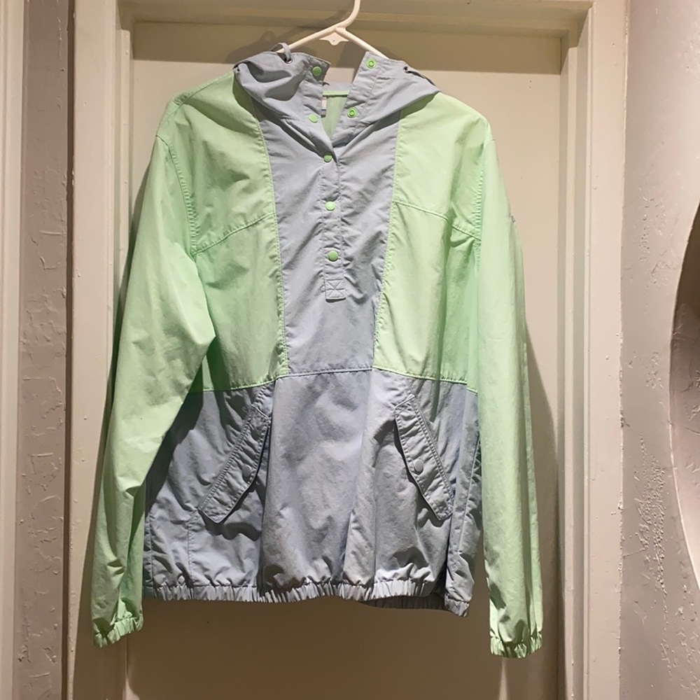 Columbia quarter button windbreaker